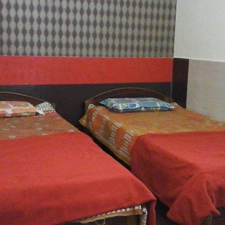 Hotel Guru Kripa Dzsamsedpur Kültér fotó